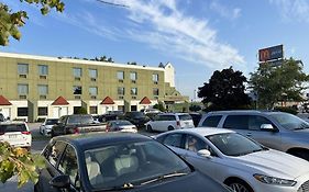 Days Inn By Wyndham Ste. Helene-De-Bagot